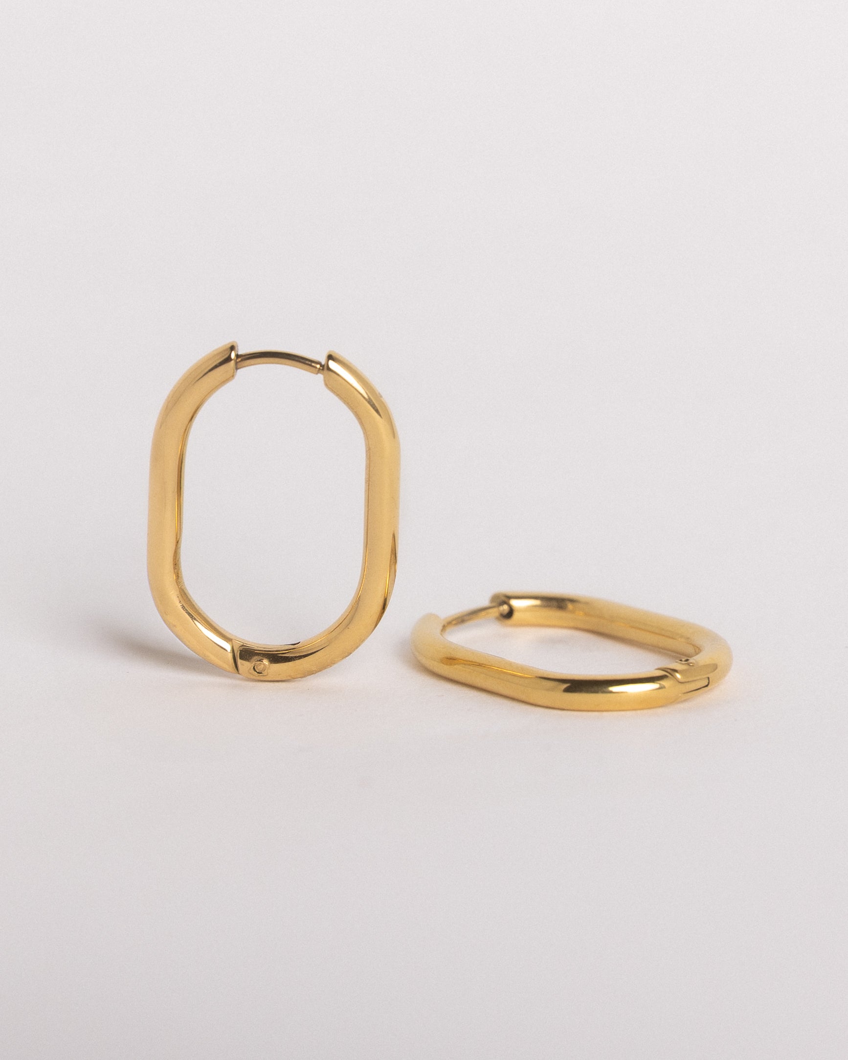 OVAL OHRRINGE