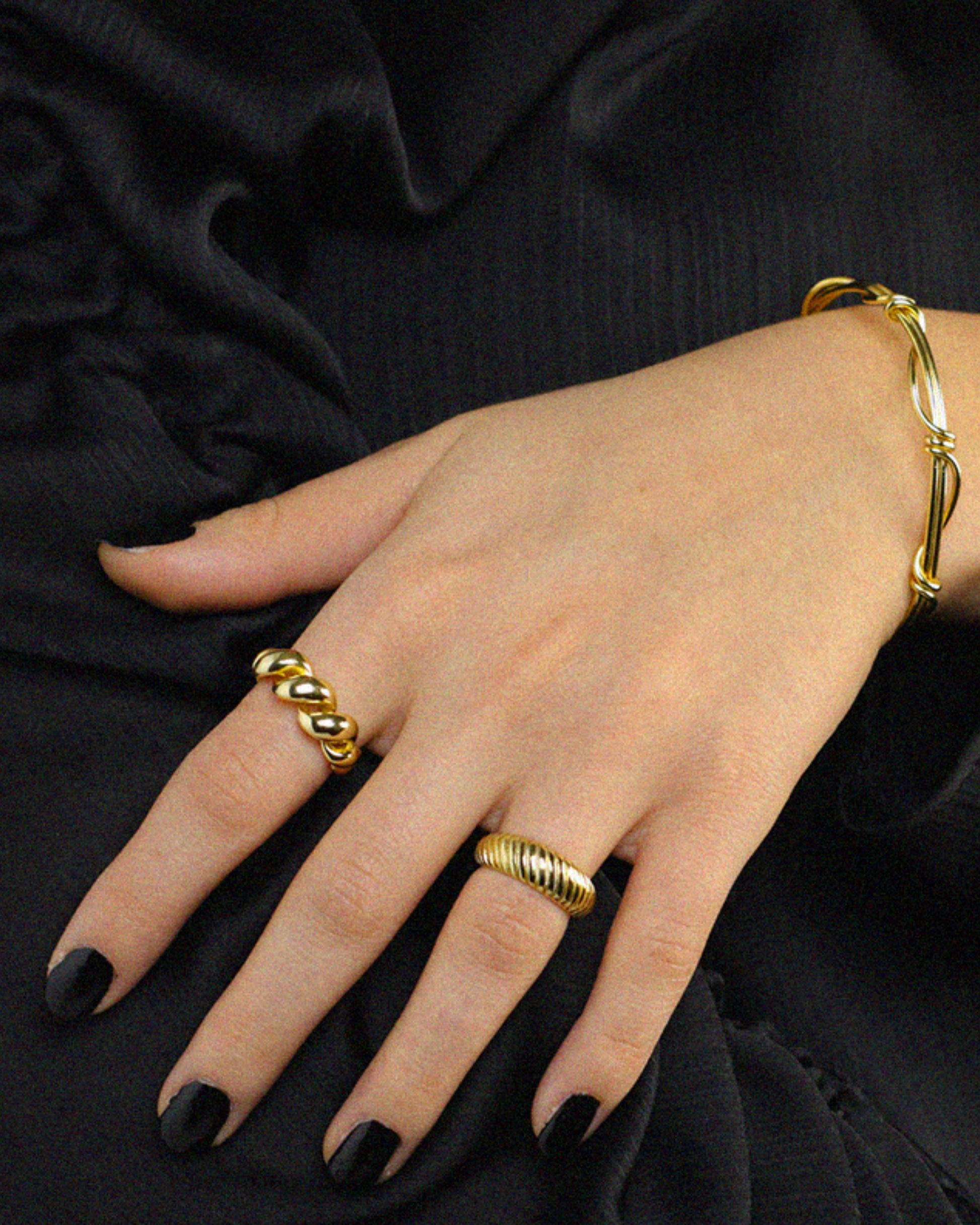 HELÍKISPIRA RING