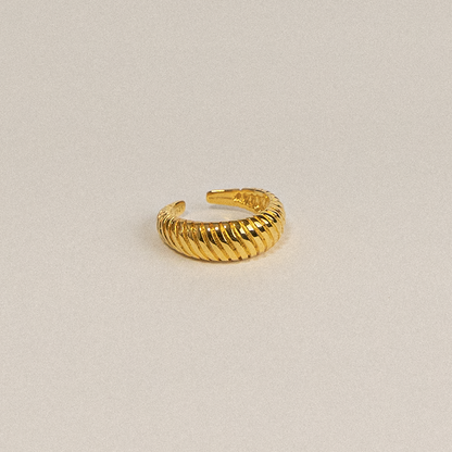 CROISSANT RING